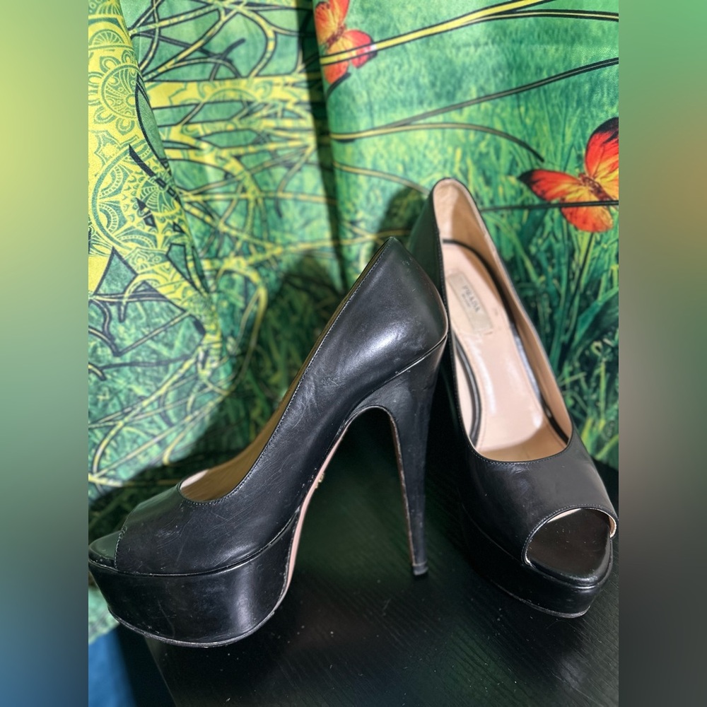 Prada Black Leather Classic Peep-Toe Platform Authentic Heels: No Box - Picture 9 of 11